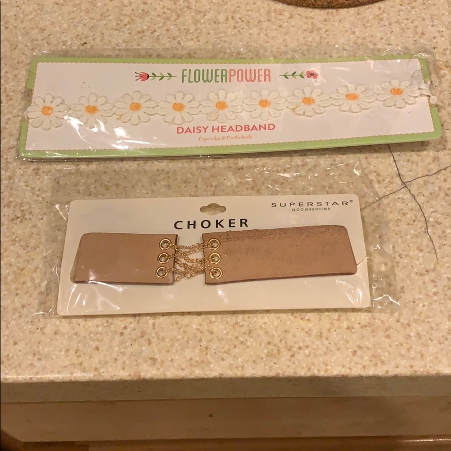 Daisy Head Band And Choker 2x$5